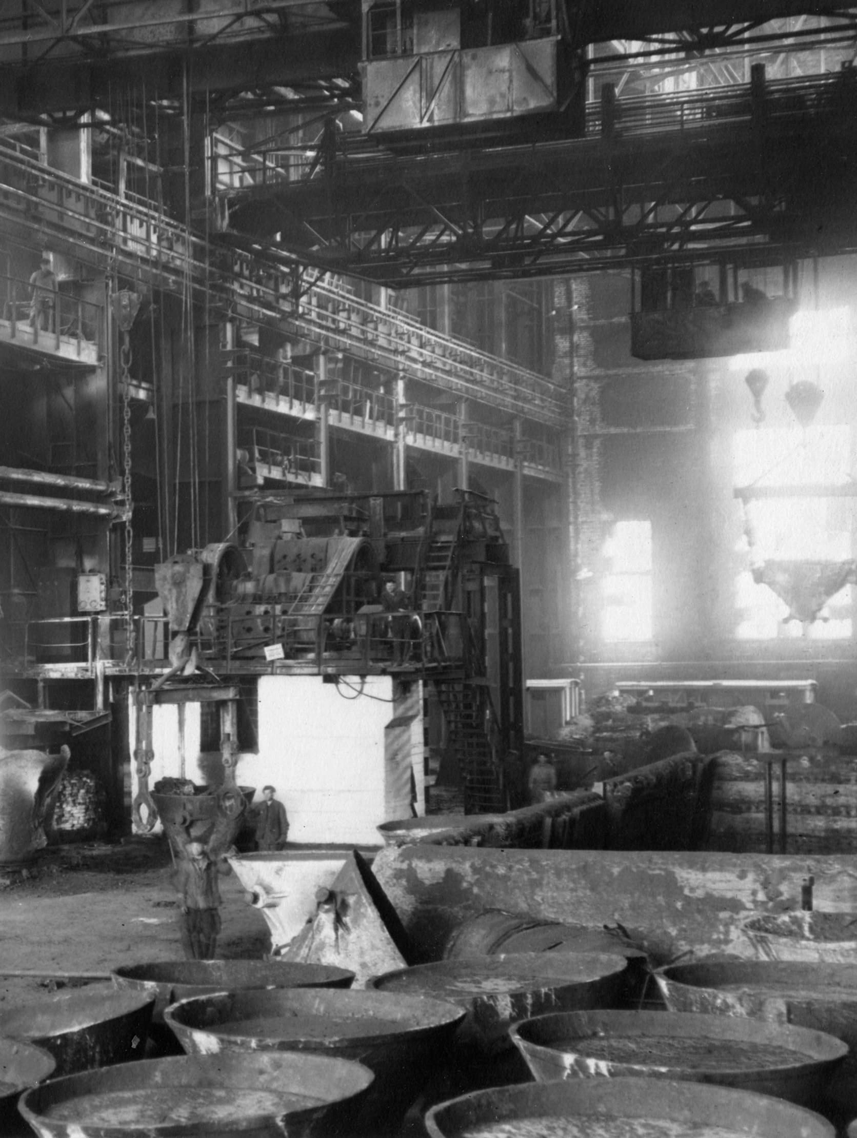 Остывочный пролет Большого металлургического завода, 1944 г. © МУЗЕЙ НОРИЛЬСКА